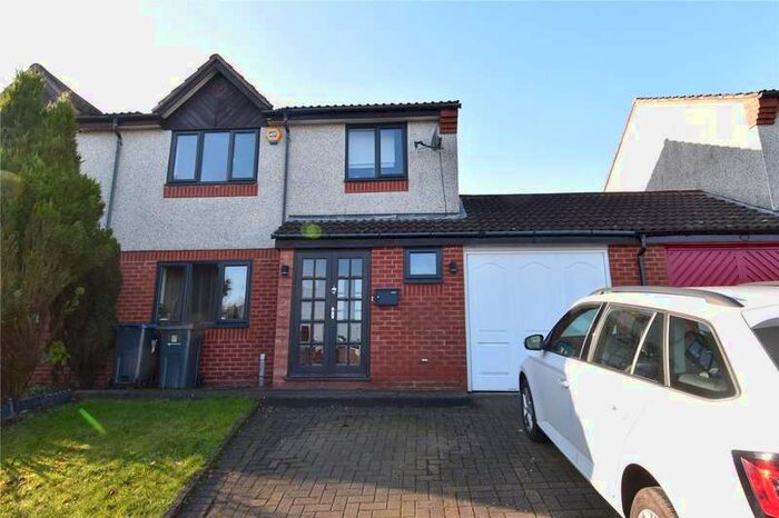 3 Bedroom Semi-Detached House To Rent In Traceys Meadow, Rednal, Birmingham, West Midlands, B45