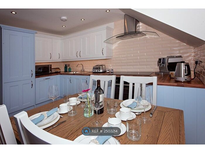 3 Bedroom Flat To Rent In Beechwood House, Headington, Oxford, OX3