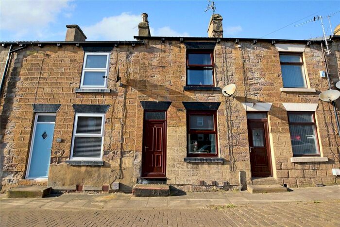 2 Bedroom Terraced House To Rent In Quarry Hill, Oulton, Leeds, West Yorkshire, LS26