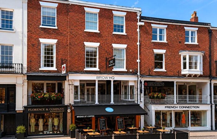 2 Bedroom Flat For Sale In Bridge Street Row East, Chester, CH1