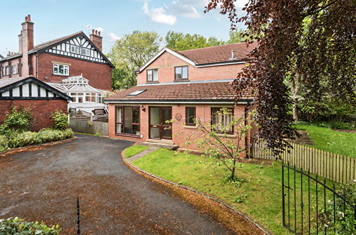 4 Bedroom Detached House For Sale In West Parade, West Park, Leeds, LS16