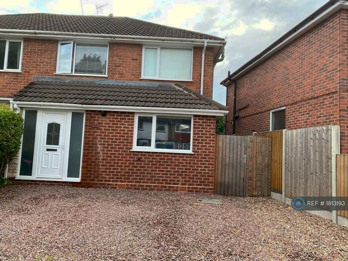 3 Bedroom Semi-Detached House To Rent In Shrubbery Road, Bromsgrove, B61