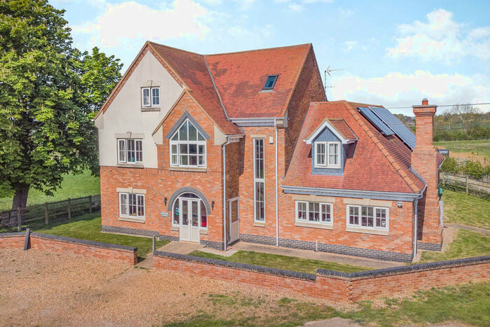 5 Bedroom Farm House For Sale In Redlands Farm, Stanwick, NN9