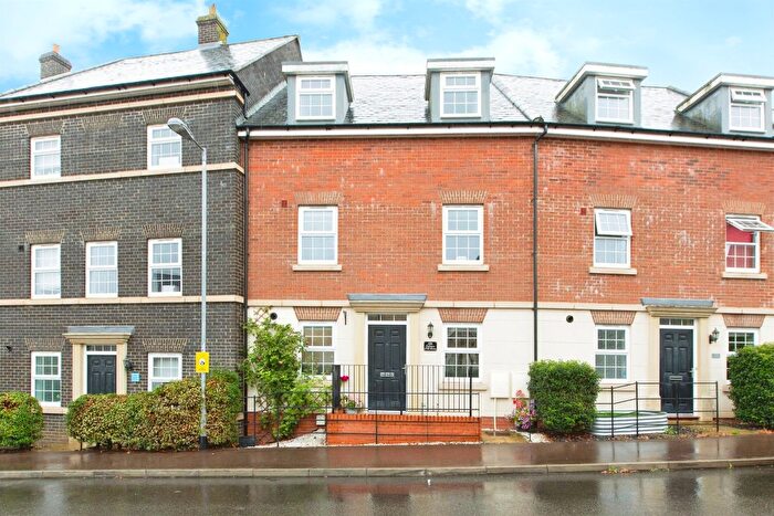 4 Bedroom Terraced House For Sale In Summers Hill Drive, Papworth Everard, Cambridge, CB23