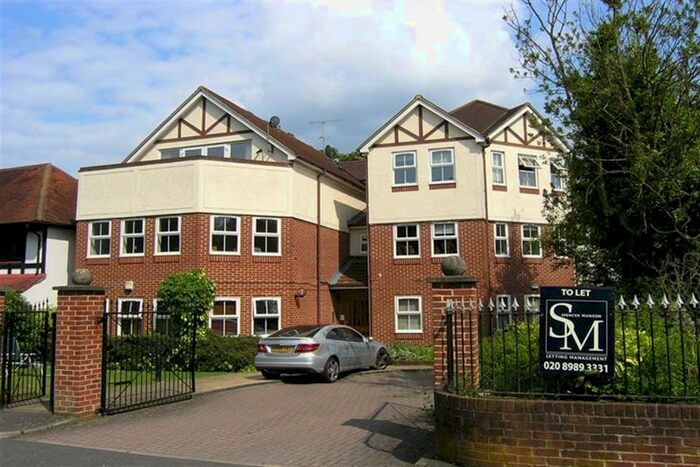 1 Bedroom Apartment To Rent In Oakleighs, High Road, Woodford Green, IG8