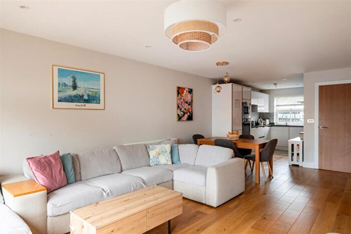 4 Bedroom Terraced House For Sale In Albert Road North, Reigate, RH2