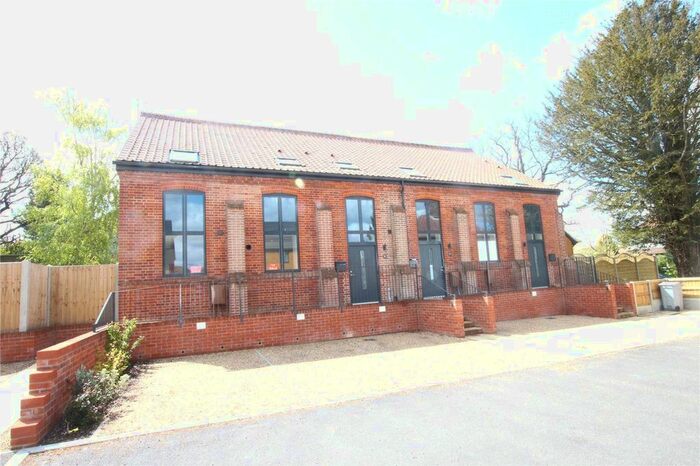 3 Bedroom Terraced House To Rent In Globe Lane, Blofield, Norwich NR13