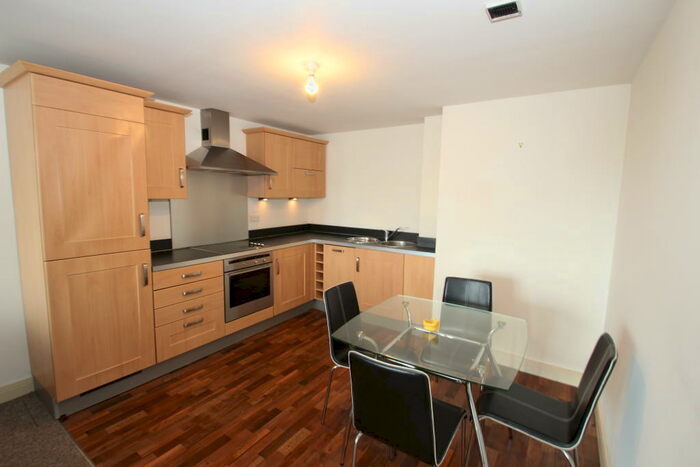 2 Bedroom Apartment To Rent In Willbrook House, Gateshead Quayside, NE8