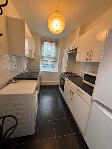 2 Bedroom Flat To Rent In Probyn House, Pimlico, SW1P