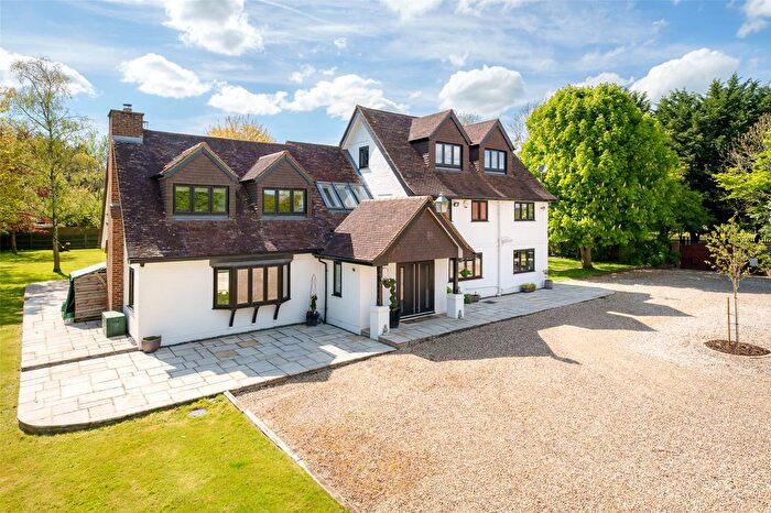4 Bedroom Detached House For Sale In Little Hill Road, Hurst, Reading, Berkshire, RG10