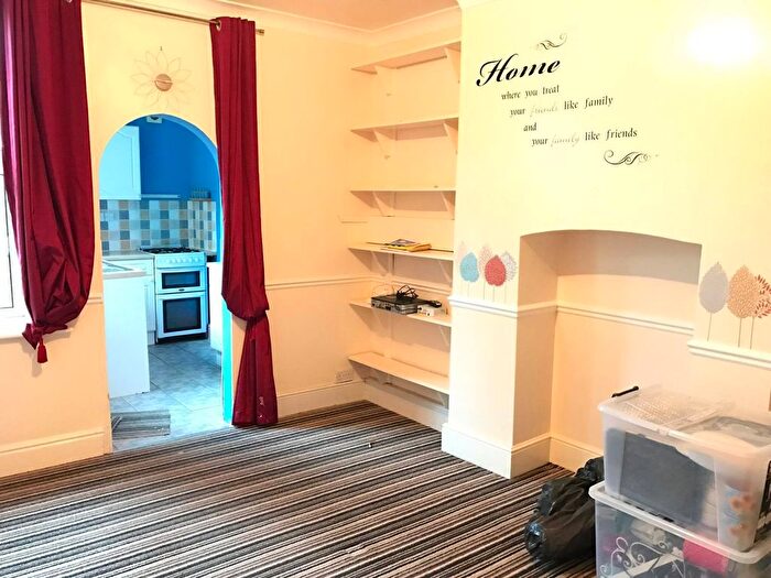 3 Bedroom Terraced House To Rent In Cross Street, Lincoln, LN5