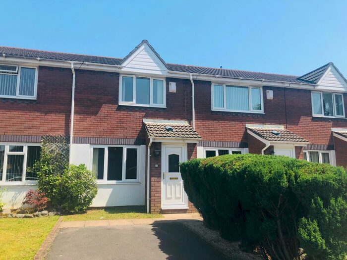 2 Bedroom Property To Rent In Shelburn Close, Grangetown, Cardiff, CF11