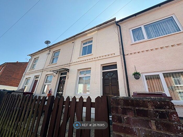2 Bedroom Terraced House To Rent In Charles St, Reading, RG1