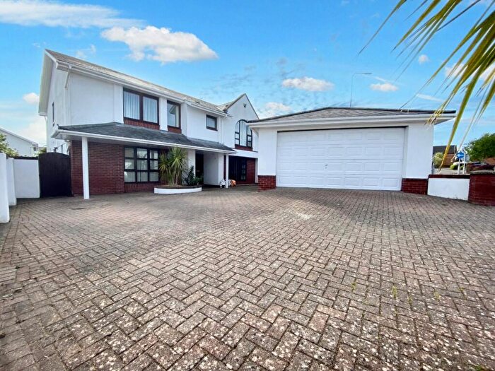 5 Bedroom Detached House For Sale In Lower Farm Court, Rhoose, CF62
