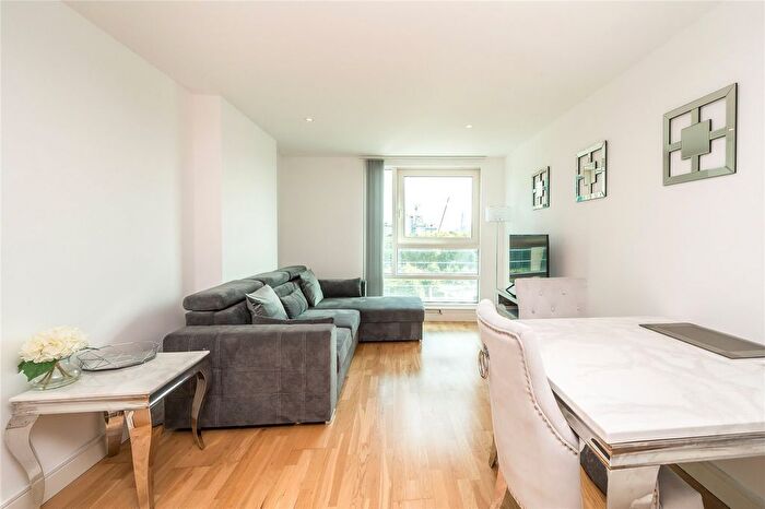 1 Bedroom Flat To Rent In St. George Wharf, London, SW8