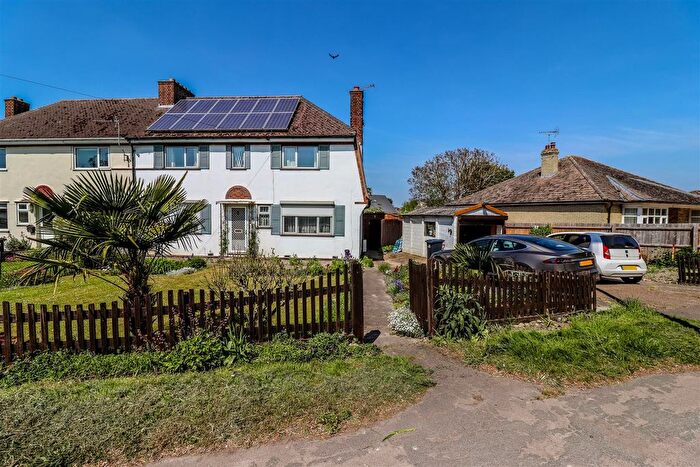 5 Bedroom Semi-Detached House For Sale In The Avenue, Burwell, CB25