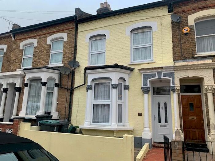 3 Bedroom Terraced House To Rent In Hartham Road, London N17