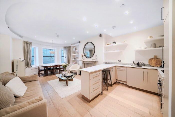 2 Bedroom Flat To Rent In Stanley Gardens, London, W11