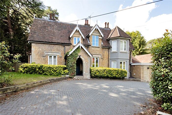 5 Bedroom Detached House To Rent In Huntsman Lane, Wrotham Heath, Sevenoaks, Kent, TN15