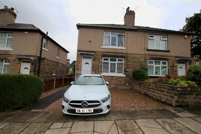 3 Bedroom Semi-Detached House To Rent In Woodbine Grove, Idle, Bradford, BD10