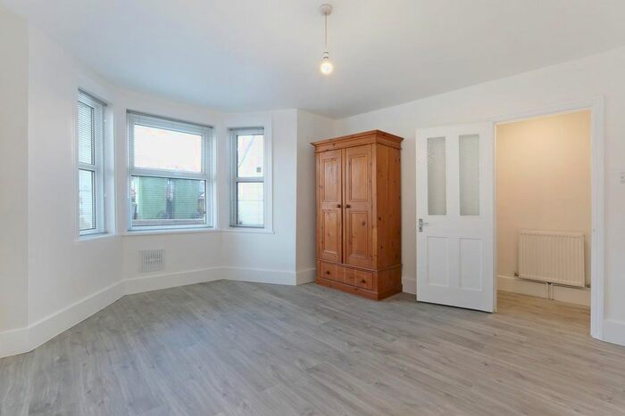 1 Bedroom Flat To Rent In Geoffrey Road, London, SE4