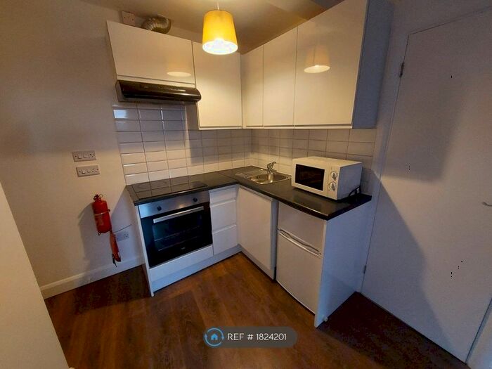 Studio To Rent In West Hendon Broadway, West Hendon, NW9