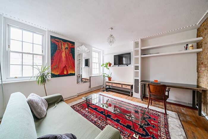 2 Bedroom Flat To Rent In Bourne Estate, Portpool Lane, London, EC1N