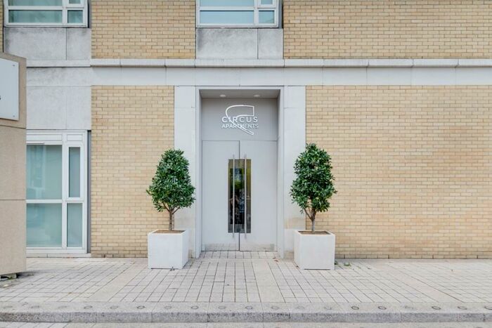 2 Bedroom Apartment To Rent In Westferry Circus, E14