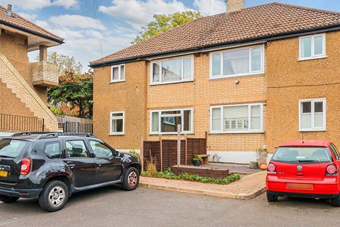 2 Bedroom Flat For Sale In Brockley View, London, SE23