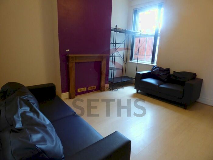 3 Bedroom Terraced House To Rent In Windermere Street, Leicester, LE2