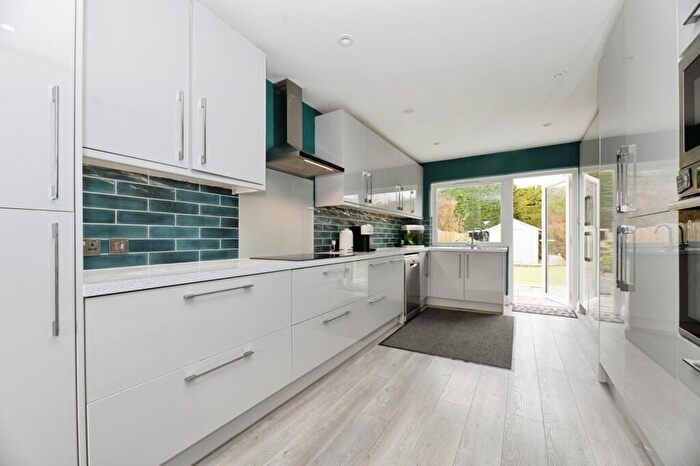 3 Bedroom Semi Detached House For Sale In Woodfield Close, Ashtead, Surrey, KT21