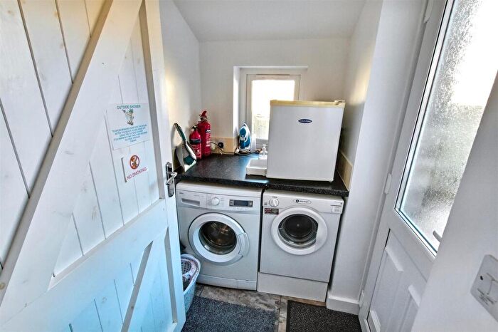 2 Bedroom Cottage For Sale In Tresaith, Cardigan, SA43