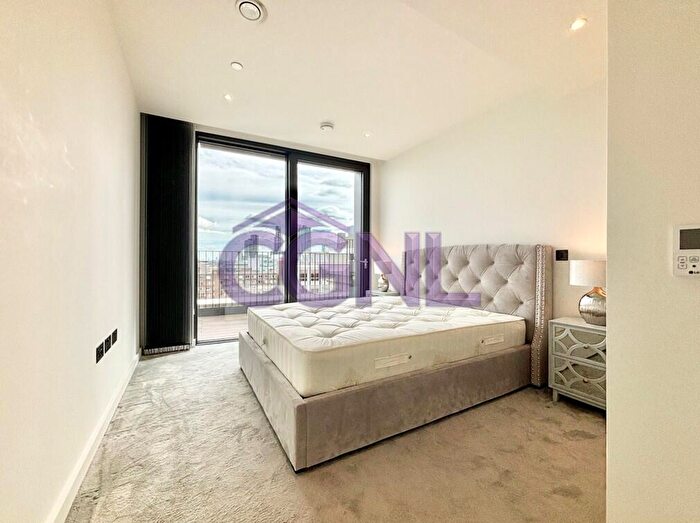1 Bedroom Flat To Rent In Clarendon Court, Golden Lane, London, EC1Y