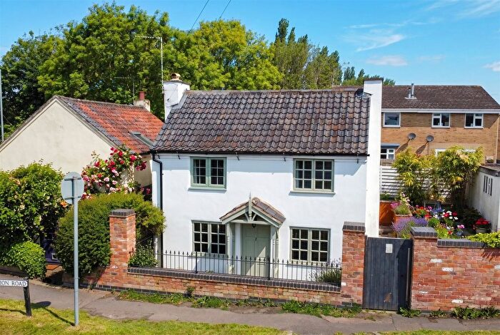 2 Bedroom Detached House For Sale In Station Road, Bottesford, Nottingham, NG13