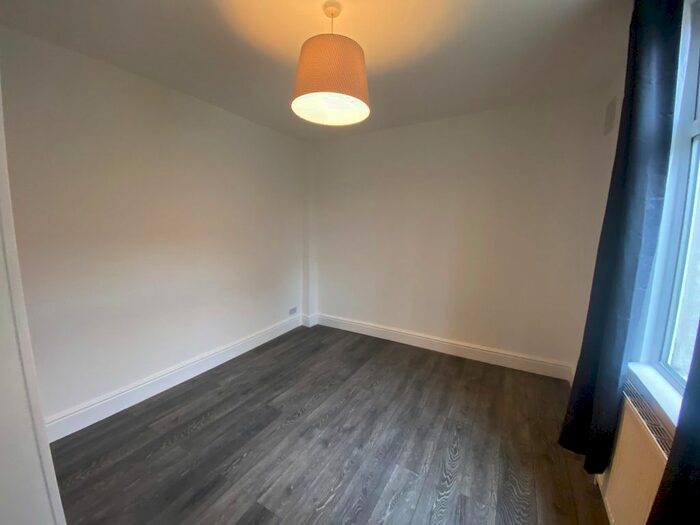 1 Bedroom Studio To Rent In Willoughby Park Road, London, N17