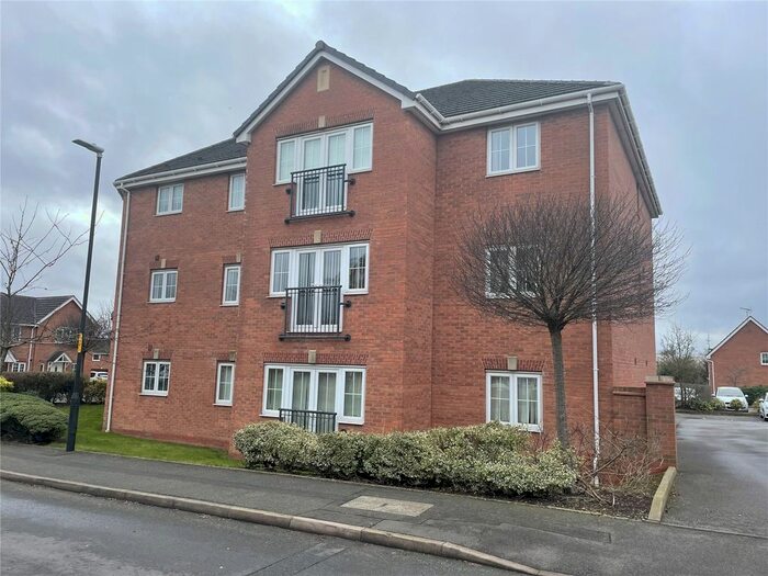 2 Bedroom Flat To Rent In Squires Grove, Willenhall, West Midlands, WV12