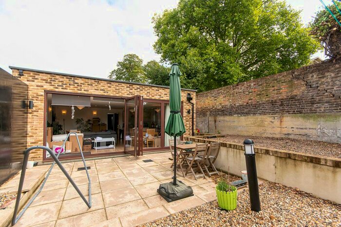 2 Bedroom Detached House To Rent In Matrimony Place, London, SW8