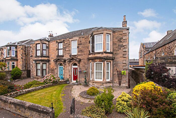 4 Bedroom Semi Detached House For Sale In Victoria Road, Kirkcaldy, KY1
