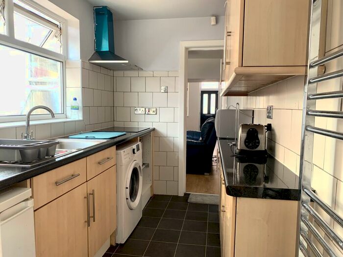 3 Bedroom House To Rent In Oliver Road, Smethwick, B66