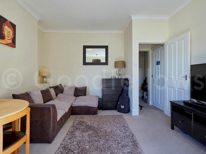 2 Bedroom Flat To Rent In Clyde Road, Wallington, Surrey, SM6