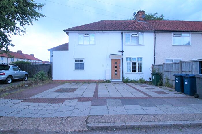 6 Bedroom Semi Detached House For Sale In Edwin Road, Edgware, HA8