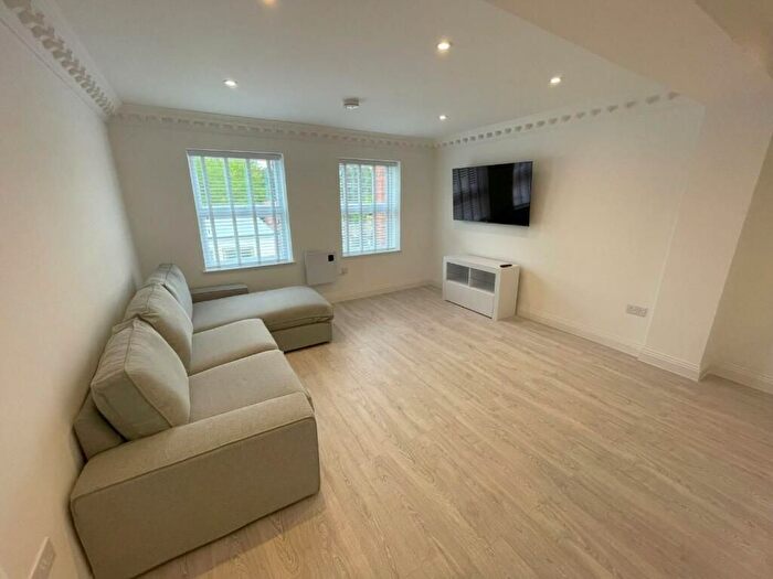 2 Bedroom Flat To Rent In Bridge Street, Caversham, RG4