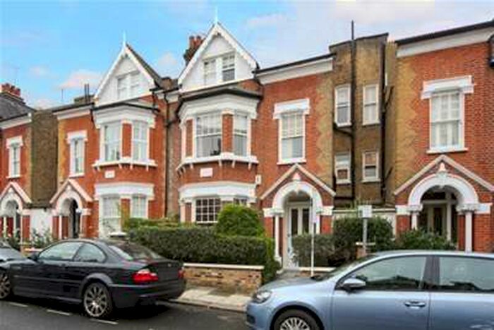 6 Bedroom House To Rent In Lancaster Park, Richmond, TW10