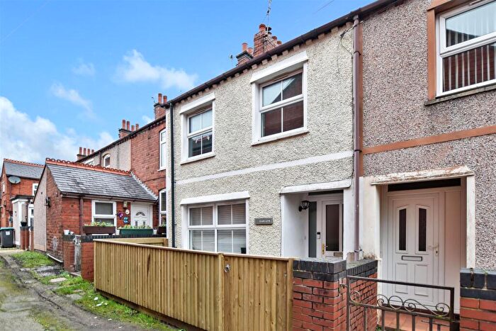 3 Bedroom Semi Detached House For Sale In Pool Road, Ponciau, Wrexham, LL14