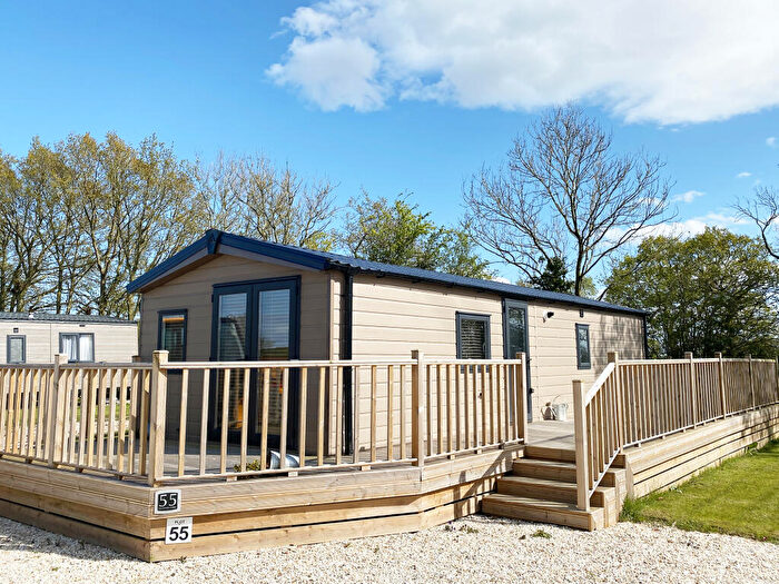 2 Bedroom Lodge For Sale In Street Lane, Bubwith, Goole, DN14