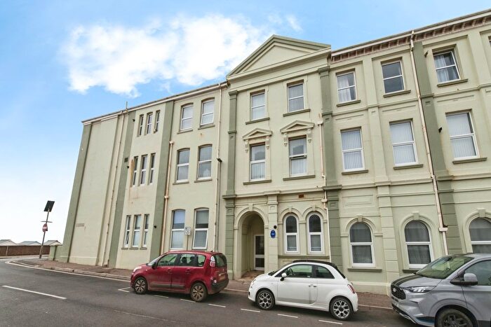 2 Bedroom Flat For Sale In Harbour Road, Seaton, Devon, EX12