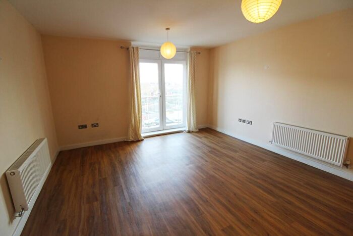 2 Bedroom Apartment To Rent In The Meridian, Kenavon Drive, Reading, RG1