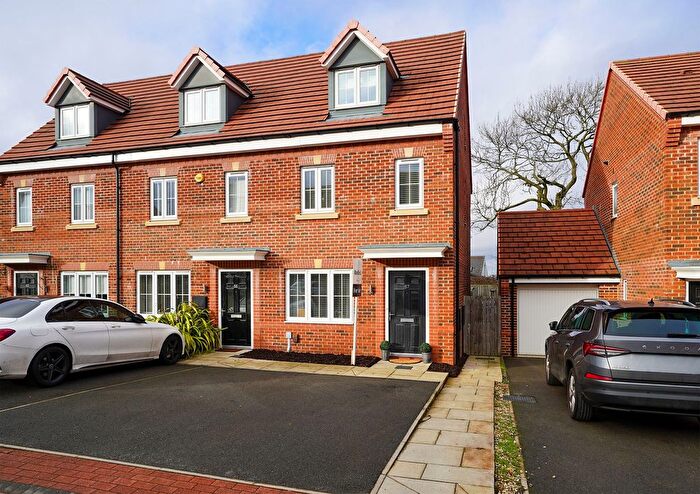 3 Bedroom End Terrace House For Sale In Colwick Way, Sheffield, S8