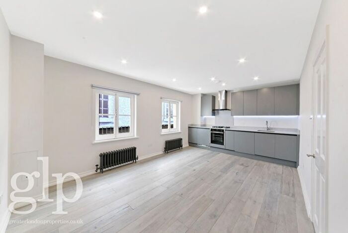 1 Bedroom Flat To Rent In Catherine Street, Covent Garden, WC2B