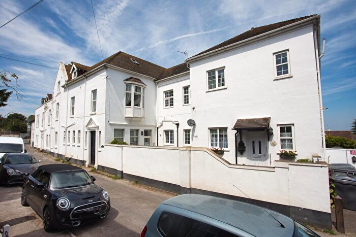 3 Bedroom Flat For Sale In Walmer Castle Road, Walmer, Deal, Kent, CT14